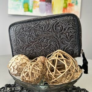 Consuela Steely Wristlet Expandable Wallet - Charcoal